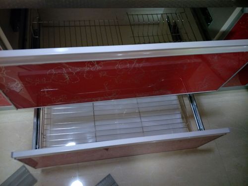 蒙娜麗莎廚具衛(wèi)浴紅綠燈西80路北